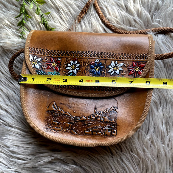 *SOLD* Vintage Leather Hand-Tooled Purse - Picture 6 of 8